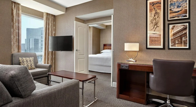 Люкс c 1 комнатой Sheraton Suites Calgary Eau Claire