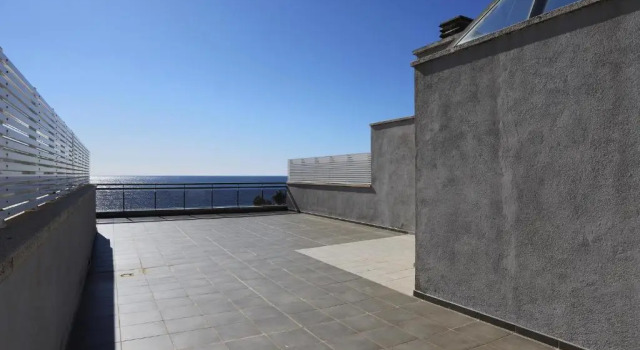 At022 francesc macià, Varaa Hotelli Hotellit Tarragonès uima-altaalla, Uima-allas