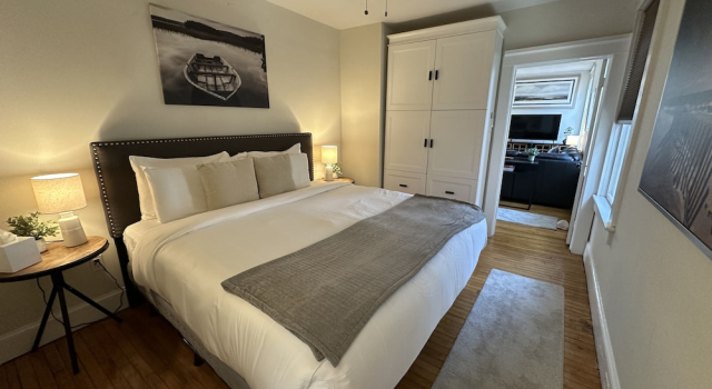 Апартаменты 12 Goodwin Unit 1 1 Bedroom Apts