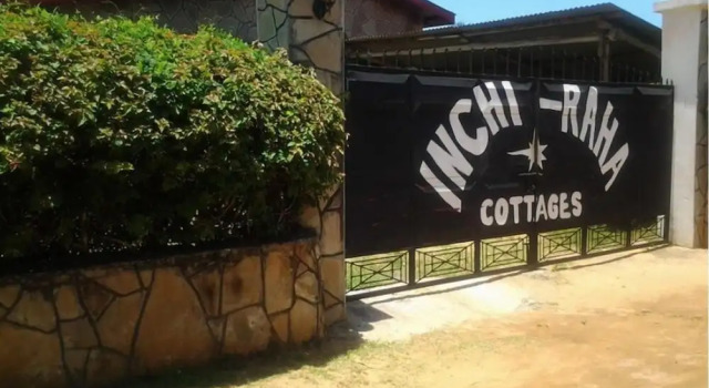 Inchi Raha Cottages, Rezerwuj Dom wakacyjny Hotele w Coast Region z parkingiem, Parking