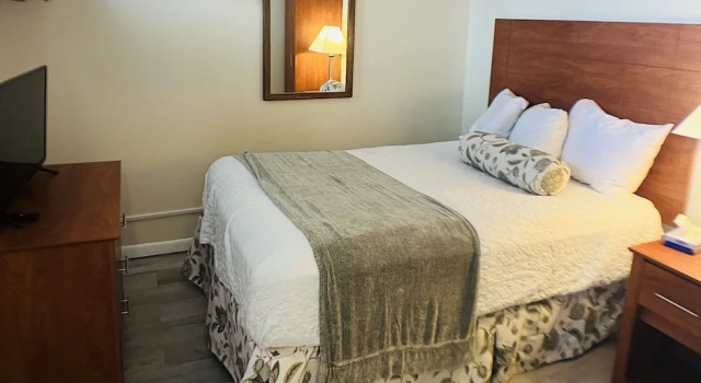 Шестиместный номер Standard с балконом и с видом на океан Sunrise Motel
