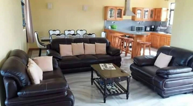 House With 4 Bedrooms in Mont Choisy, With Private Pool, Enclosed Gard, Prenota Casa vacanze Mont Choisy Mauritius Costa Nord