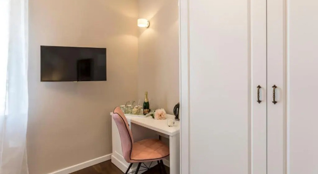 Theatre of Dreams Rooms, Prenota Hotel Splitska 