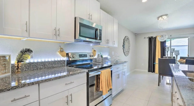 Коттедж Modern & Bright Ruskin Home Near Bahia Beach!
