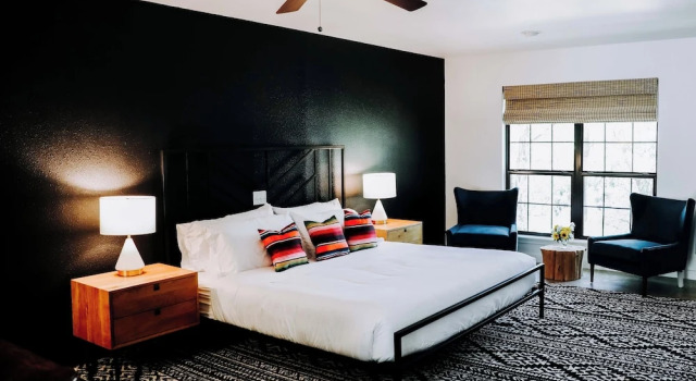 Wimberley Inn & bar, Забронировать Отель Уимберли Texas Hill Country