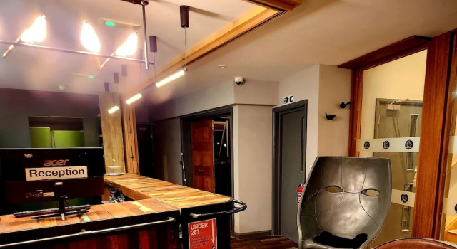 Pinnacle Suites, Rezervasyon Otel Merseyside yeni oteller