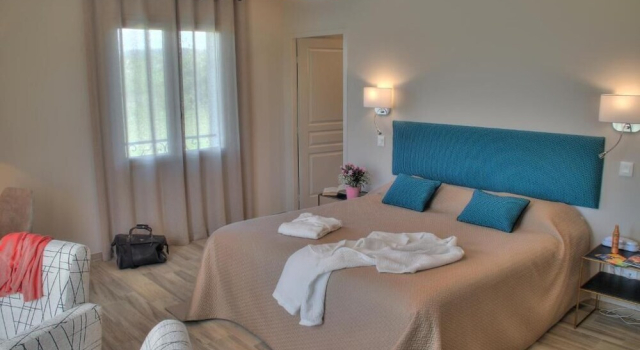 Номер Superior Hôtel La Bastide dIris