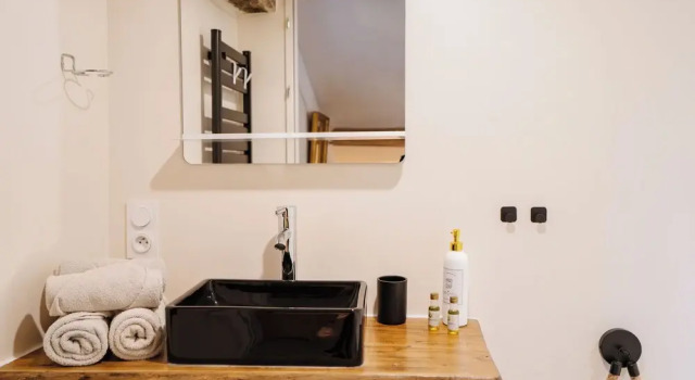 Люкс Executive Bed & Breakfast Perbos 1556