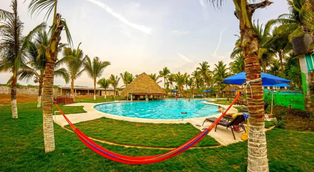 Hotel Cafe del Sol, Rezervasyon Otel Monterrico Santa Rosa