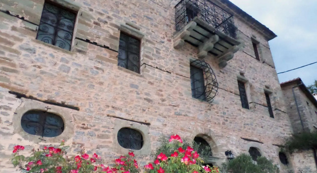 Archontiko Parisis, Book Hotel South Pelion Thessalia