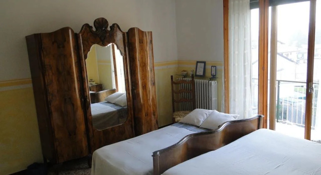 B&B Caslett, Prenota Bed & breakfast Villa Guardia Lombardia