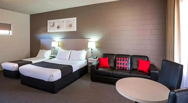 Люкс Comfort Inn & Suites King Avenue