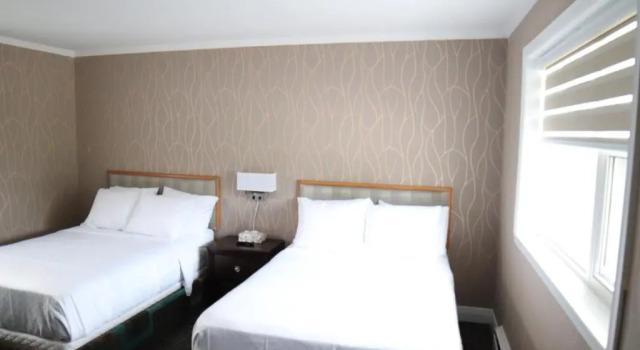 Четырёхместный номер Standard Walkerton Inn Motel