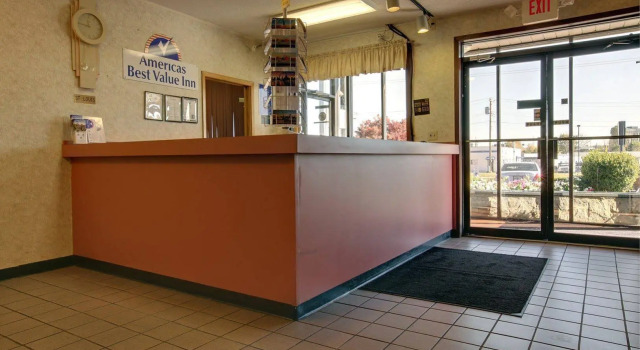 Oyo Hotel St. Louis Lambert Airport, Κράτηση Ξενοδοχείο Maryland Heights Μιζούρι, κοντά στο Blacks in Flight Mural