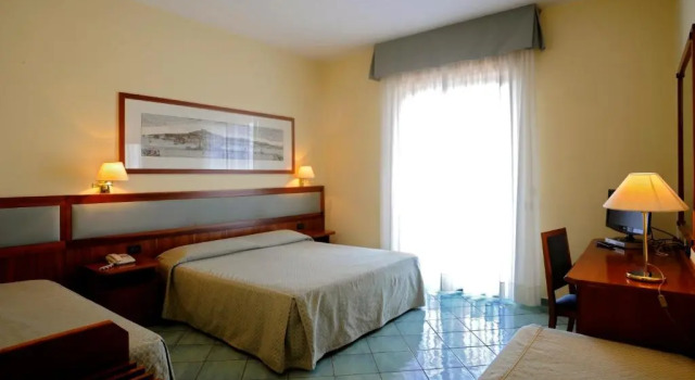 Четырёхместный номер Standard Hotel Marad