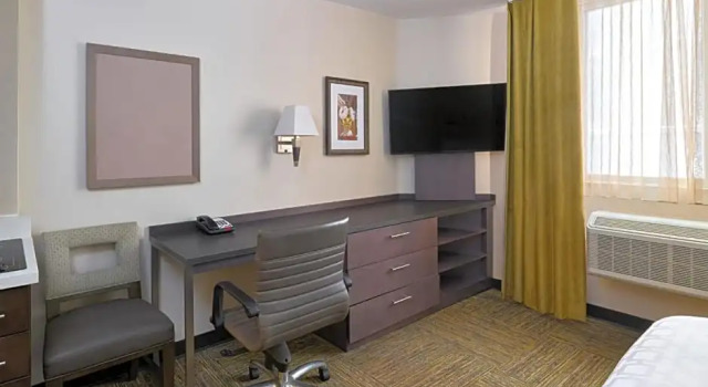 Двухместная Studio Suite Candlewood Suites NYC -Times Square by IHG