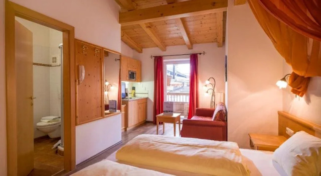 Appartementhaus Chalet Alpina, Забронировать Шале Отели Тироля 3 звезды, 3*