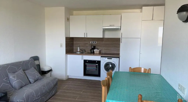 Appartement Futuroscope-E, Забронировать Апартаменты/квартира Отели Шаснёй-дю-Пуату с парковкой, рядом с Futuroscope Congrès-Événements, Парковка