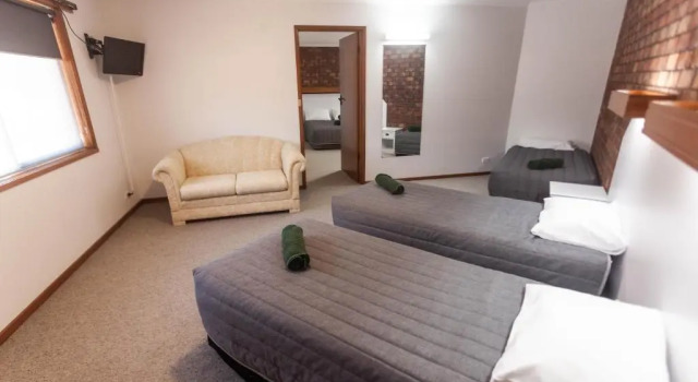 Donald Motor Lodge, Book Hotel Hotels in Grampians with Breakfast, Breakfasts
