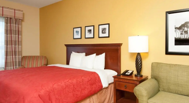 Номер Standard Country Inn & Suites by Radisson, Bloomington-Normal Airport, IL