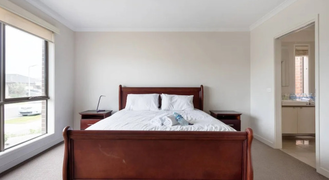 5br Luxury House 20 Min To Cbd Spacious Living, Rezervasyon Tatil Evi Truganina Victoria