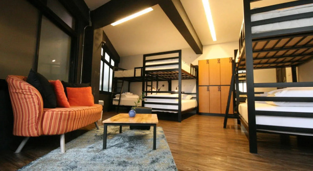 STrips the Poshtel - Hostel