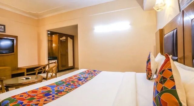 Номер Deluxe FabHotel Comfort Residency II