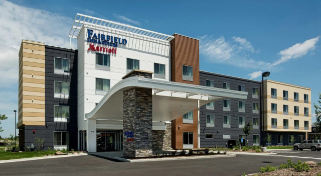 Fairfield Inn & Suites Rochester Mayo Clinic Area/St. Marys, Varaa Hotelli Hotellit Minnesota pysäköinnillä, Pysäköinti