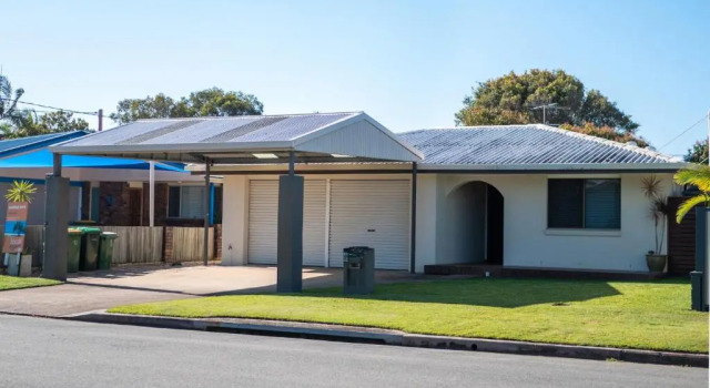 Michael Street 39, Golden Beach