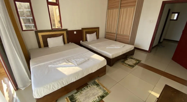 Апартаменты Grand Lux Suites Eden Seafront Apartments