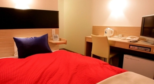Кровать в общем номере (женский номер) Hotel 1-2-3 Takasaki