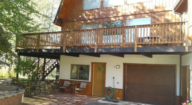 Alaska Chalet Bed & Breakfast, Rezerwuj Chalet Eagle River Alaska