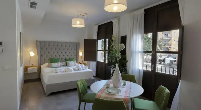 Двухместный номер Deluxe с балконом и с видом на город Apartamentos El Marqués