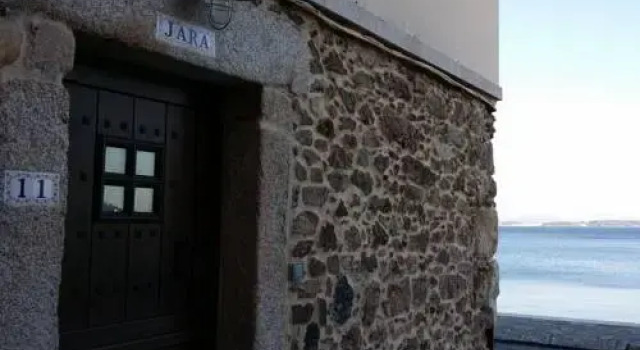 Jara Galicia, Book Hotel  