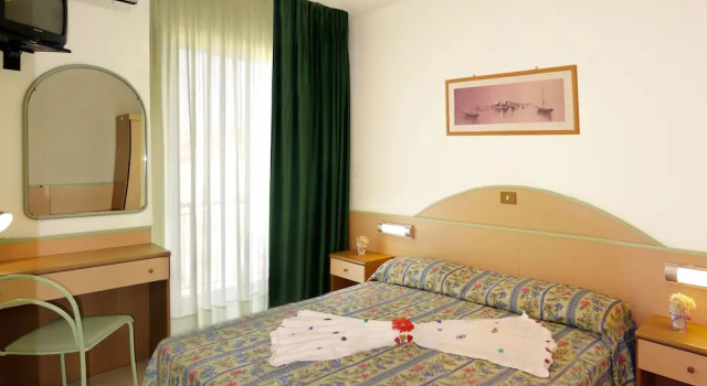 Двухместный номер Standard с балконом Hotel Beach 2