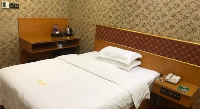 Номер Economy Guangzhou Meiling Hotel
