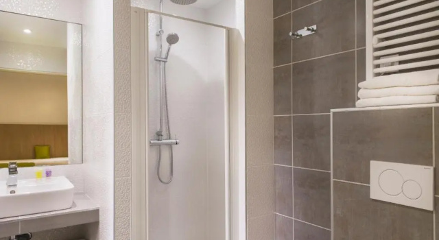 Трёхместный номер Standard Hotel Bel Oranger Gare de Lyon