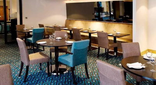 Menzies Hotels London Gatwick - Chequers, Забронировать Отель Бизнес-отели Исторического графства Суссекса, 4* 5*
