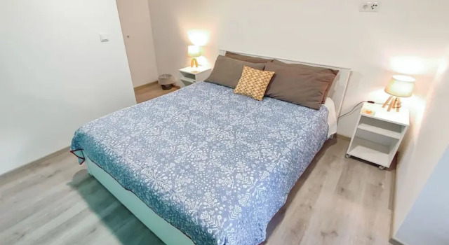 Explore Ponta Delgada in Comfort - Charming 2-bedroom Vacation Rental, Rezerwuj Hotel Ponta Delgada Azory