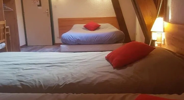 Четырёхместный номер Standard Hôtel du Bourg