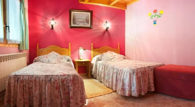 Hotel Ca de Graus, Book Hotel Hotels in Aragon with Parking, Parking