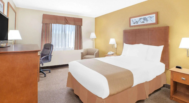 Двухместный номер Baymont by Wyndham Port Huron