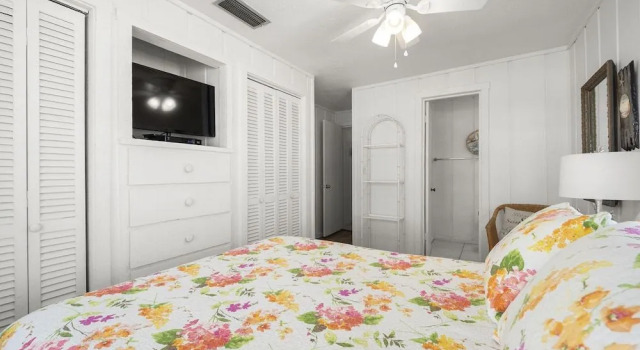 Cozy Cottage by Distinctive Beach Rentals, Rezervovat Rekreační dům Flagler Beach Florida