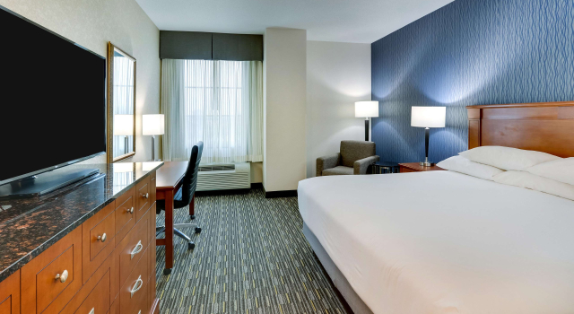 Номер Deluxe Drury Inn & Suites Sikeston, MO