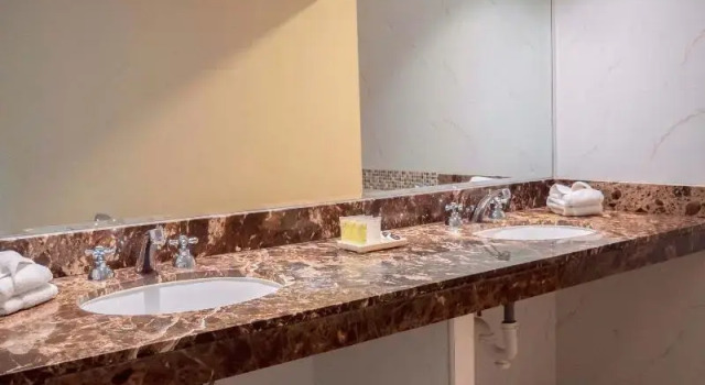 Трёхместный номер Standard Hotel Britania Crystal Collection
