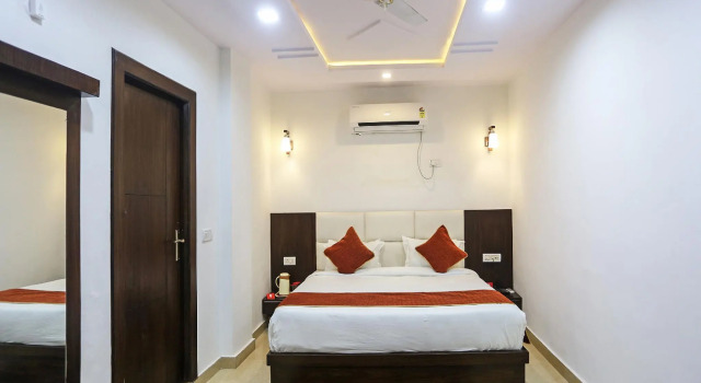 OYO 6388 Hotel NR Inn, Забронировать Отель Нагла-Димар штат Уттар-Прадеш