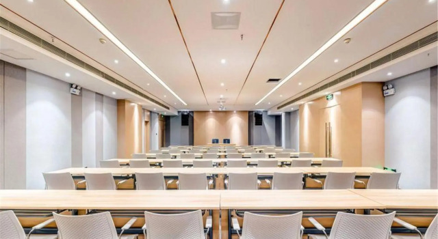 LAVANDE Hotel (Tangshan Railway Station shop), Book Hotel Tangshan Hebei