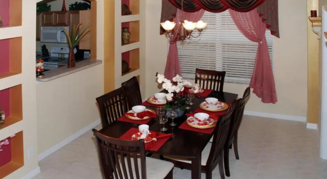 Коттедж Disney Dreams come true - affordable 7-bdrm house with private pool!
