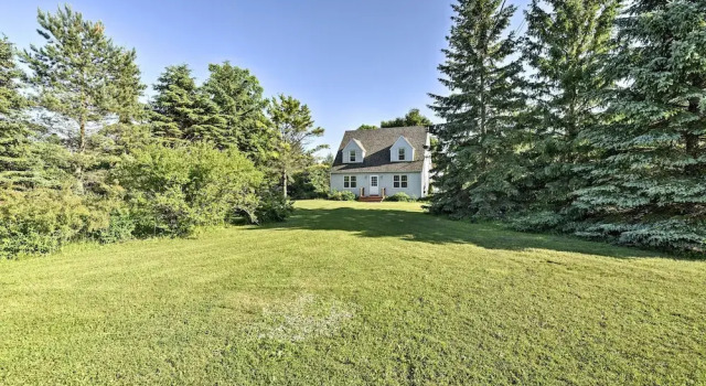 Коттедж с 3 комнатами с балконом Family-Friendly Fish Creek Cape House w/ Deck