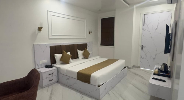Двухместный номер Deluxe с балконом Hotel Astravista
